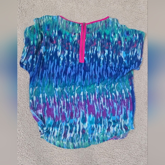 NWT Express Cold Shoulder Top Size Small - Picture 7 of 7